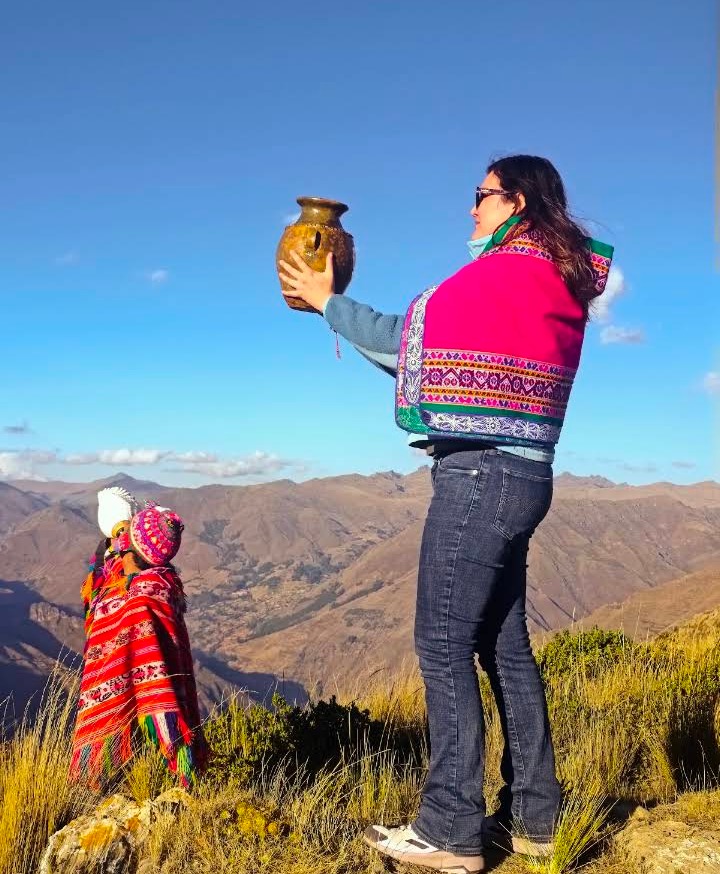 Ofrenda ritual a la Pachamama en el mirador